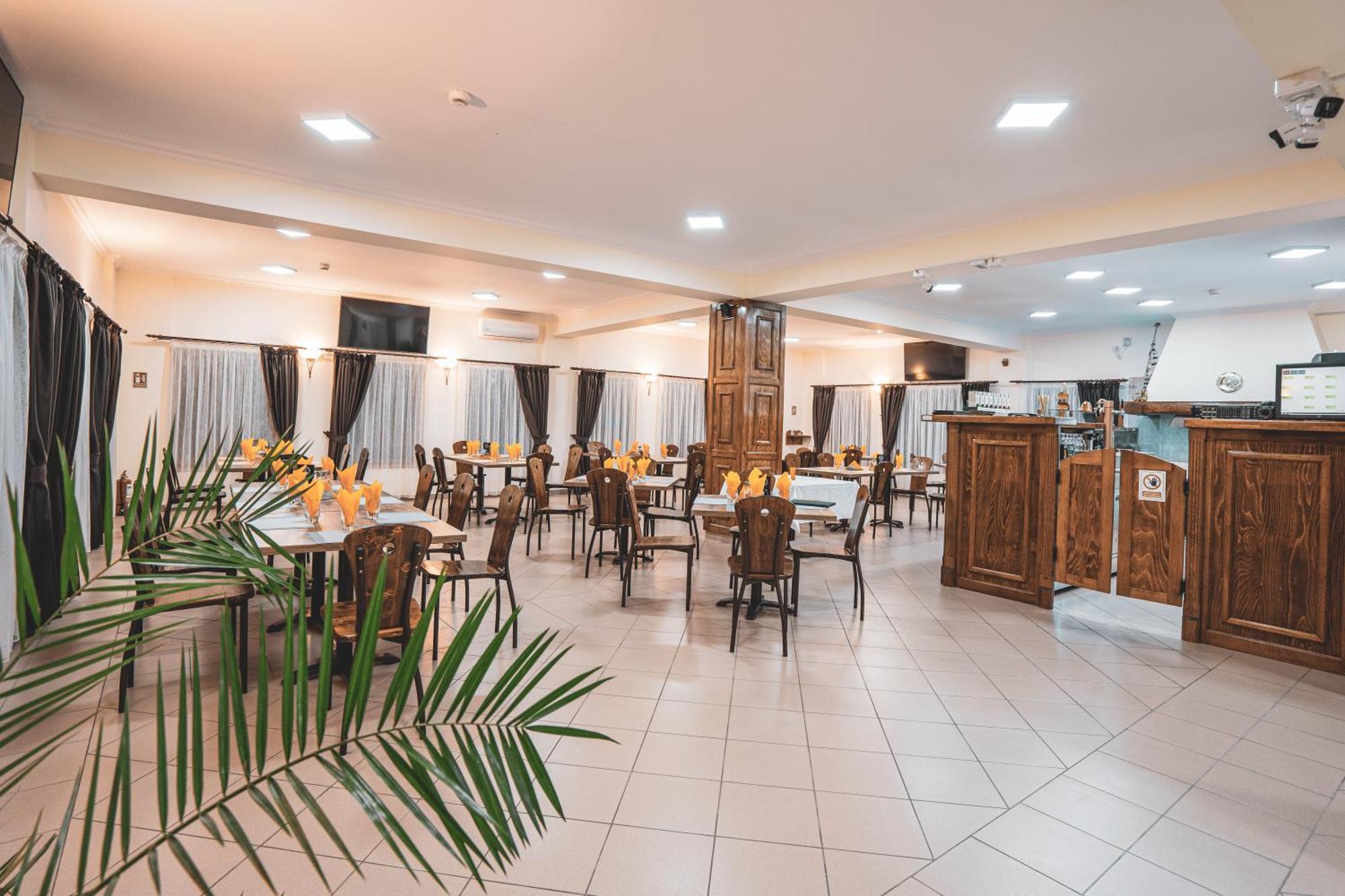 Hotel Rabbit Bran Moieciu de Jos Exterior photo